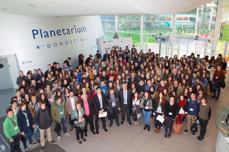 Jornada de encuentro entre Premios Nobel e investigadores de primera línea con de estudiantes de Bachillerato (top@DIPC)