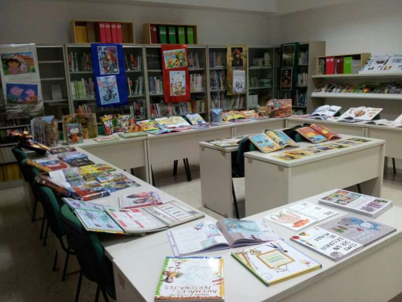 Visitas a la 'Exposición del Libro Bonito' 2013-2014