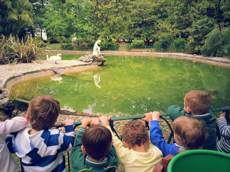 Excursión al Palacio de Aiete de los niños y niñas de 2 años