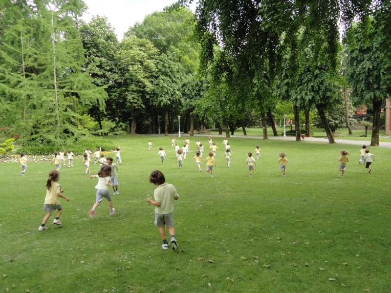 3º Infantil observa la primavera en el parque de Aiete