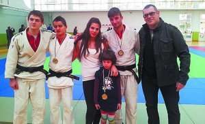 Esteban Martínez campeón de España junior de Sambo