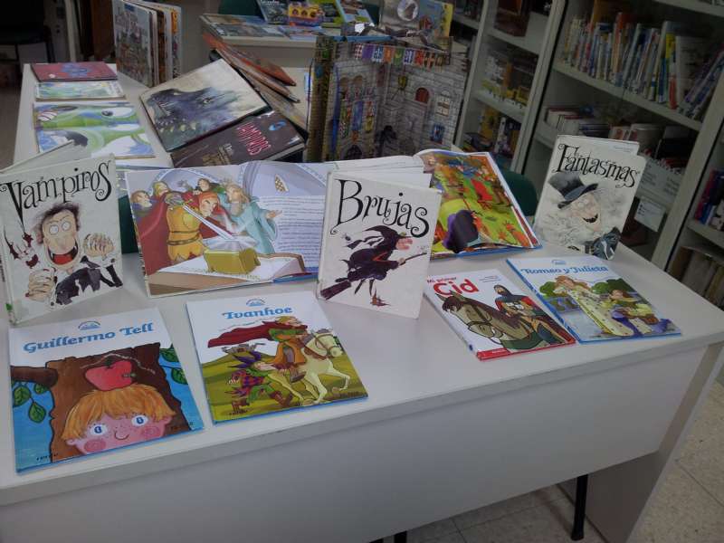 Exposición 'Libros Bonitos 2012' en la Biblioteca