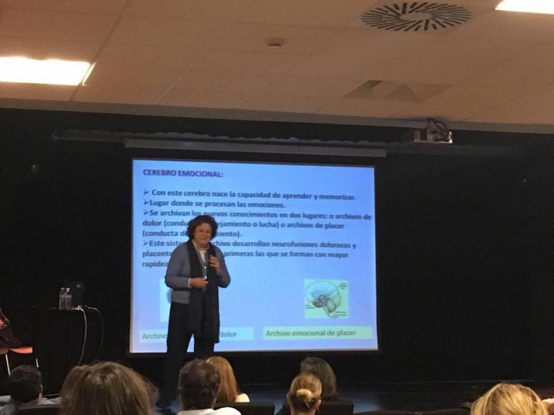 Excelente conferencia con Begoña Ibarrola